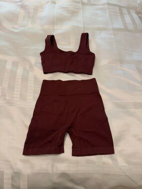 High-Waist Ribbed Biker Shorts in Brown (Set)